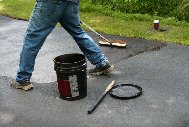 Driveway Sealcoating in Denver, CO