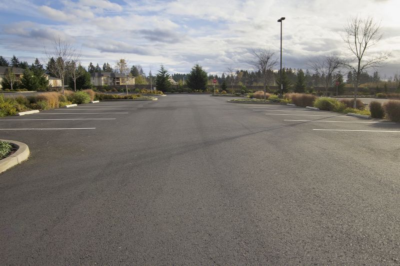 Asphalt Parking Lot Sealing in Tampa, FL