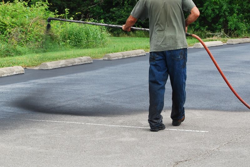 Blacktop Sealcoating in Columbus, OH